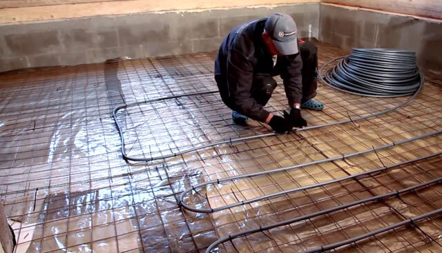 Pose des tuyaux de chauffage au sol : étape de pose, bonne fixation, secrets d'installation