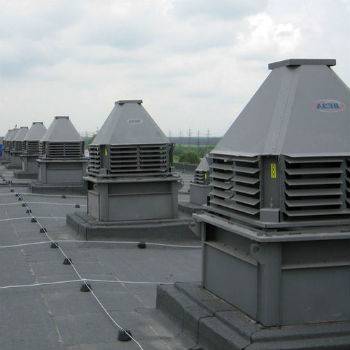 Installation de ventilateurs de toit