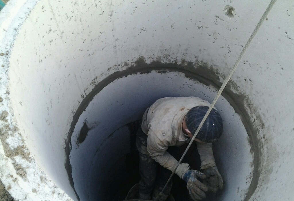 Comment les clients sont-ils trompés lors de la construction de puits ?