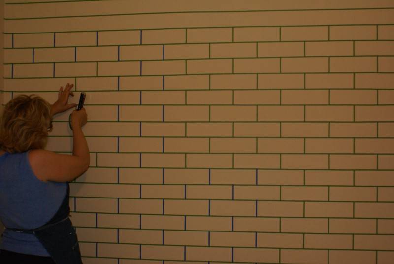 Plâtre de brique - comment faire soi-même l'imitation de la maçonnerie à partir de plâtre