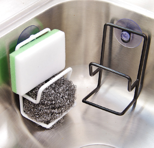 Pourquoi faire un trou au centre d'une éponge à vaisselle