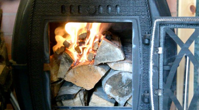 Tirage inversé dans la ventilation d'une maison privée: pourquoi la ventilation fonctionne dans le sens opposé et comment y remédier