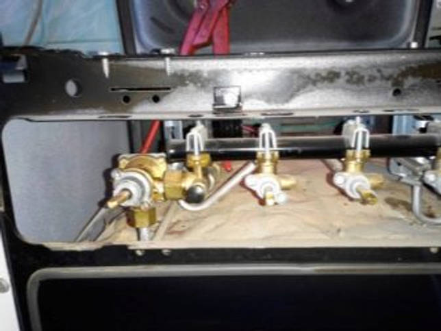 Conversion d'une cuisinière à gaz en gaz en bouteille : comment réorganiser les buses pour qu'elles fonctionnent avec du carburant liquéfié