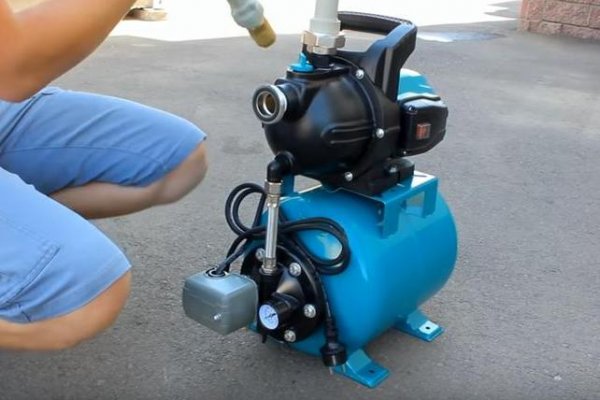 Installation et raccordement d'une station de pompage à un puits: un algorithme pour effectuer des travaux