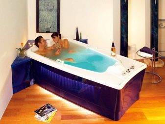 Baignoires assises pour petites salles de bain : types, appareil + comment choisir la bonne