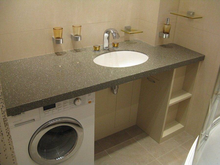 Comptoir dans la salle de bain sous l'évier - options élégantes et belles pour utiliser des comptoirs dans la salle de bain (85 photos)