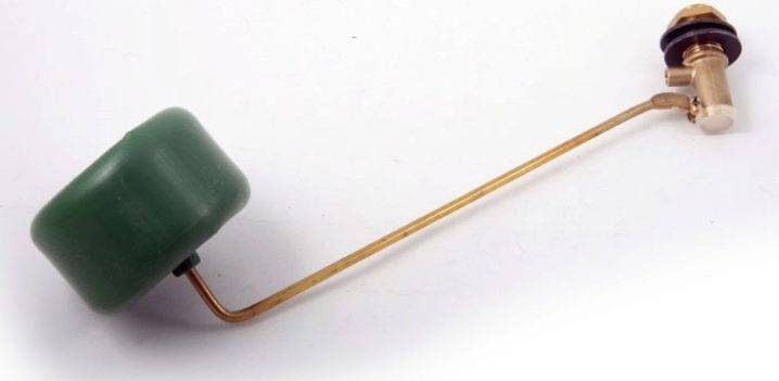 Comment régler le flotteur pour les toilettes et le changer si nécessaire