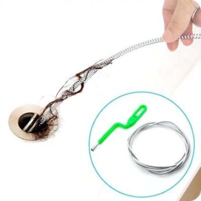 Problème poilu: comment nettoyer rapidement le drain de la baignoire des cheveux