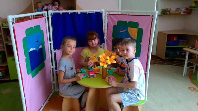 Écran de tuyau en plastique: types de cloisons + instructions étape par étape pour la fabrication