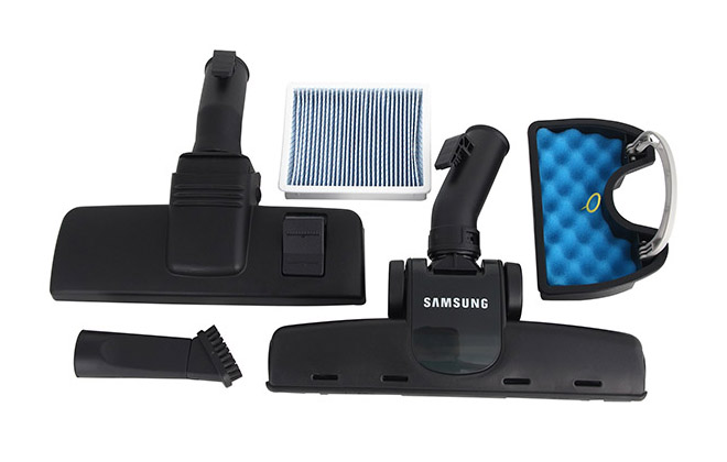 Test de l'aspirateur Samsung SC 18M2150SG : Turbine anti-enchevêtrement - les promesses correspondent-elles à la réalité ?