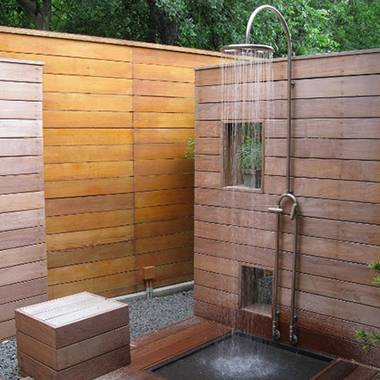 Construction d'une cabine de douche en bois pour une résidence d'été: instructions pas à pas tirées de l'expérience personnelle