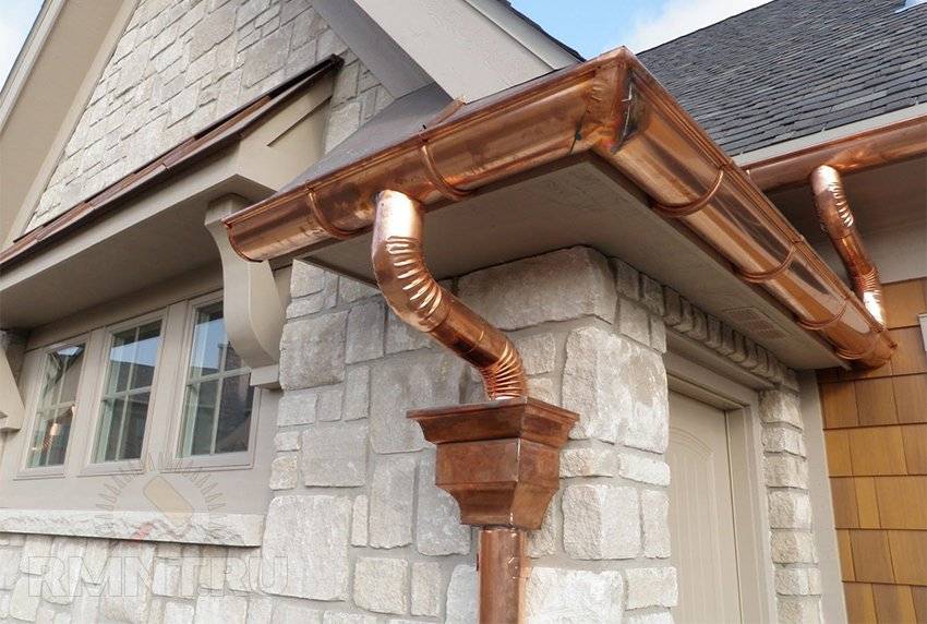 Quel drain est le meilleur : en plastique ou en métal ? choisir un système de drainage