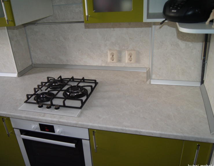 Nuances de conception de la conception d'une chaudière à gaz dans la cuisine