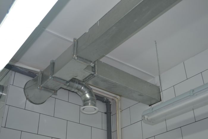 Ventilation d'alimentation et d'extraction: principe de fonctionnement et règles de construction