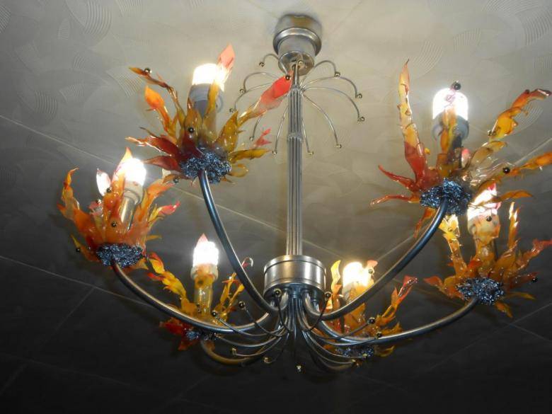 Assemblage et installation d'un lustre: instructions détaillées pour l'installation et la connexion de vos propres mains