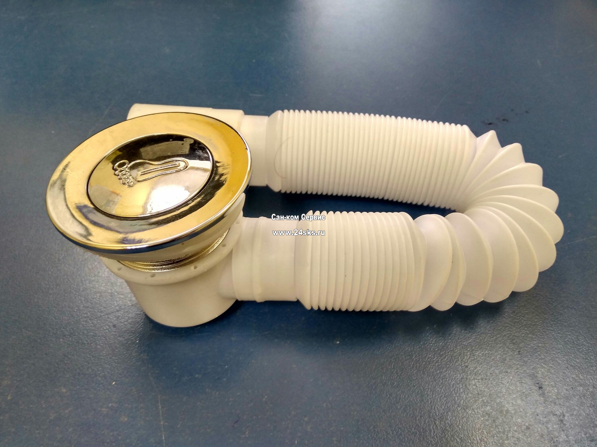 Siphon pour cabine de douche avec bac bas: types et auto-assemblage (+ photo)