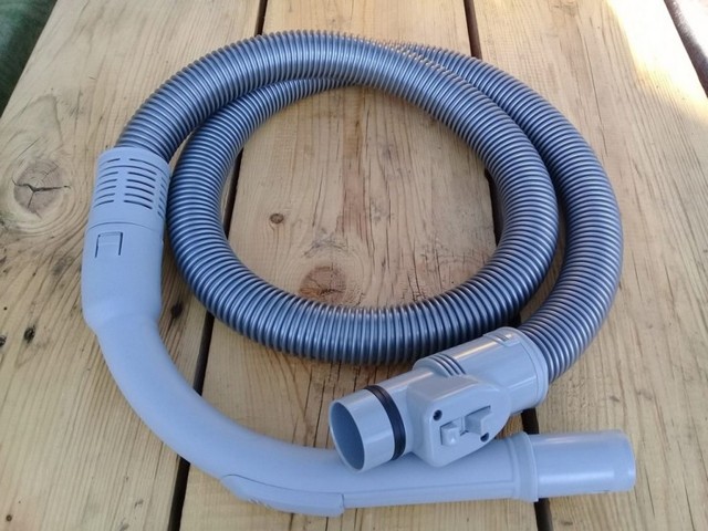 Réparation d'aspirateur à faire soi-même: quelles pannes se produisent le plus souvent et comment les réparer