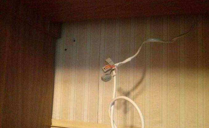 Hottes pour la cuisine avec évent à la ventilation: principe de fonctionnement, schémas et règles d'installation