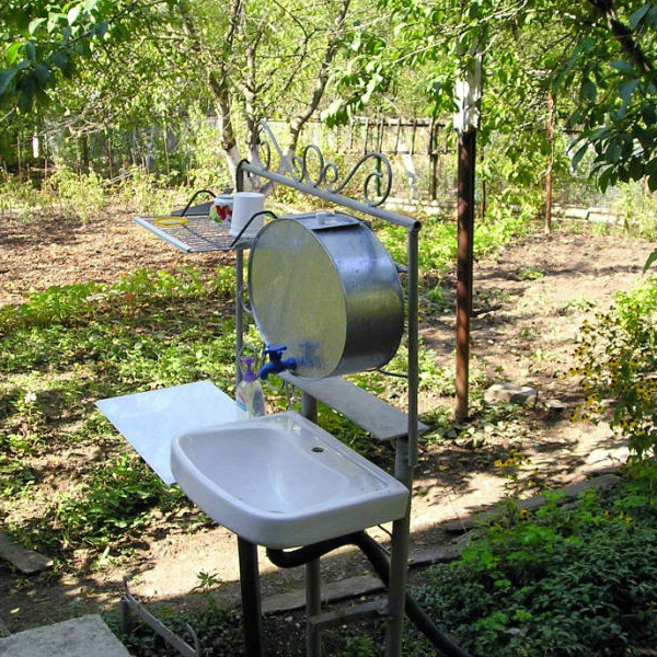 Lavabos de campagne à eau chauffée: caractéristiques et avantages