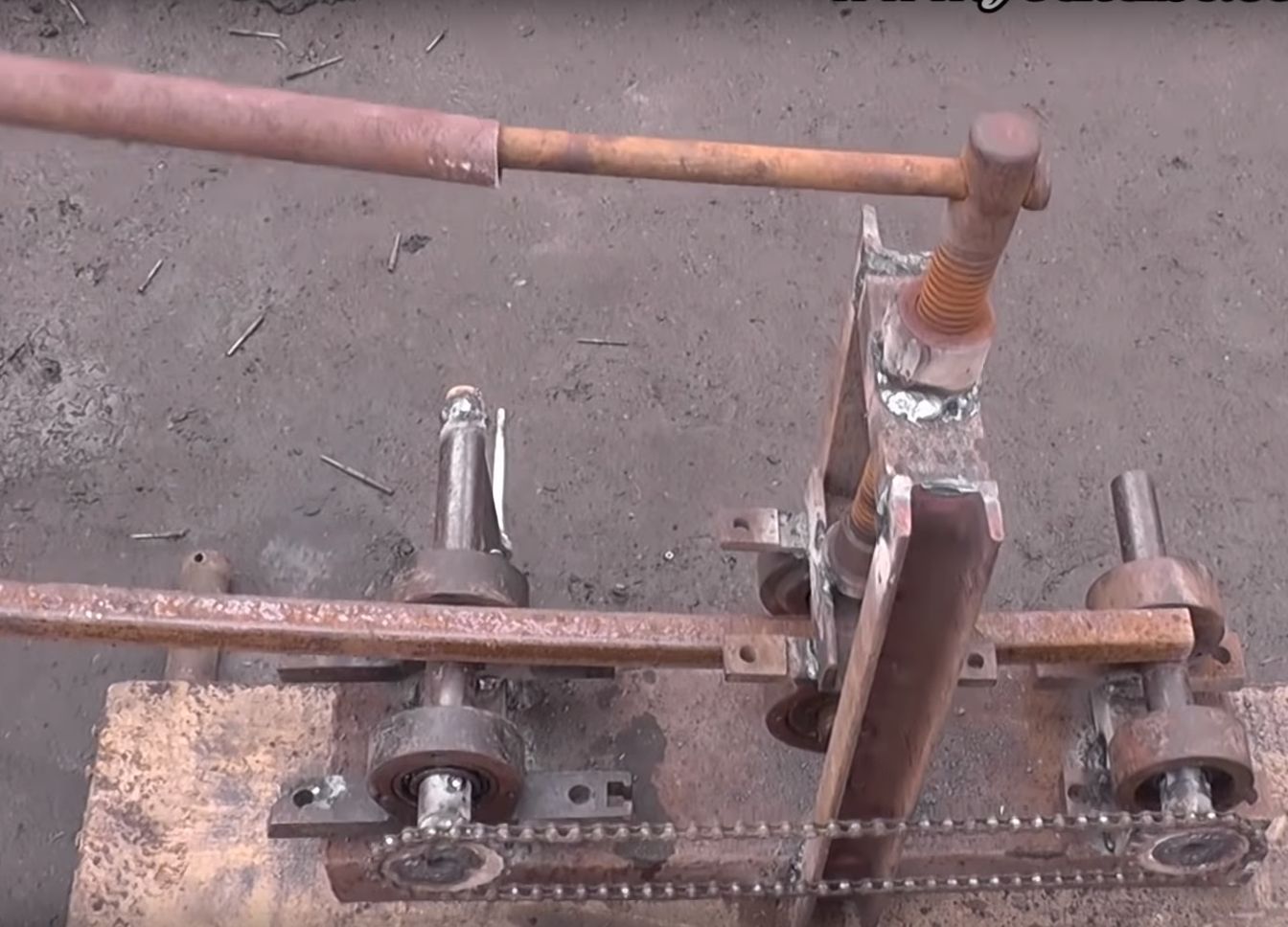 Cintreuse de tuyaux à faire soi-même: analyse des structures, dessins, tableaux de tailles