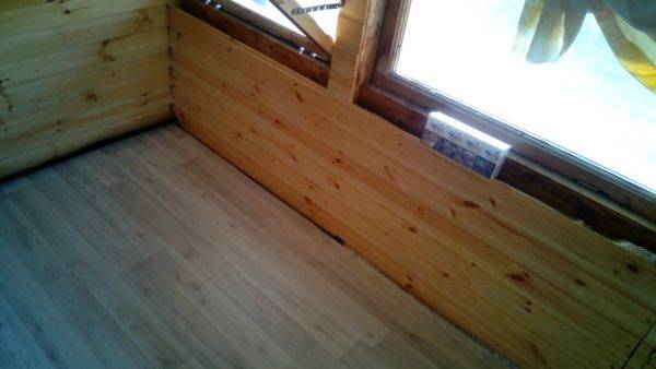 Comment faire un sol chauffé à l'eau sous linoléum: règles de conception et aperçu de la technologie d'installation