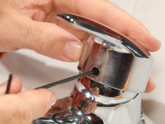 Changer le robinet de la salle de bain