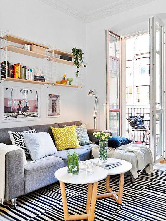 Comment j'ai fabriqué ma propre table à plateau pour économiser de l'argent