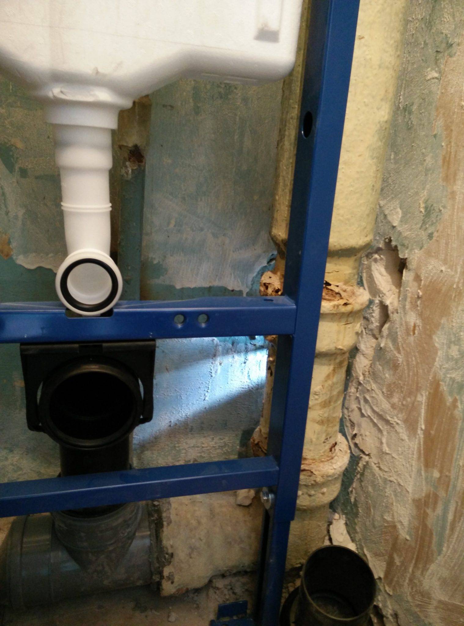 Fixation de la cuvette des toilettes à l'installation : instructions d'installation étape par étape