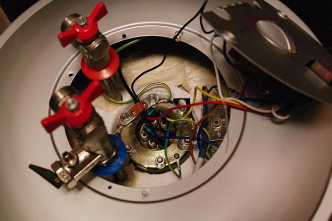 Remplacement d'un élément chauffant dans les chauffe-eau de différentes entreprises: comment retirer, remplacer et faire sonner un élément chauffant de vos propres mains