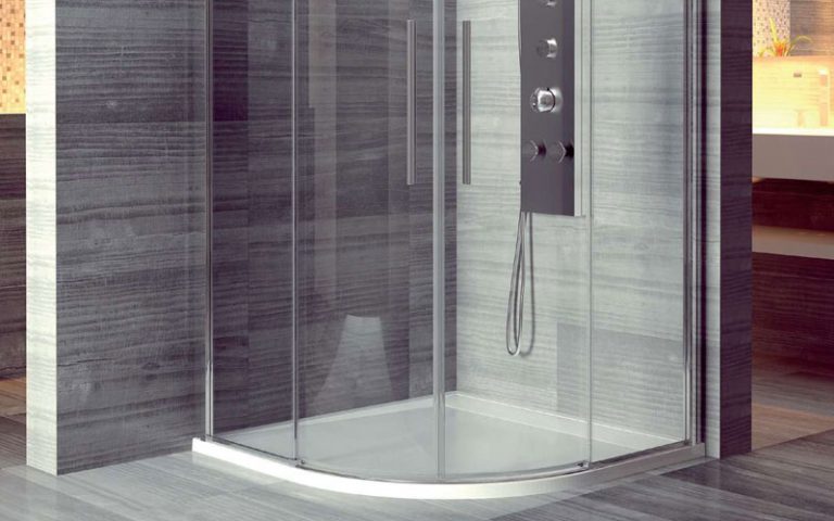 Tables de tailles et de formes standard d'une cabine de douche et d'une palette - nous le fabriquons de nos propres mains pour la maison et les chalets d'été