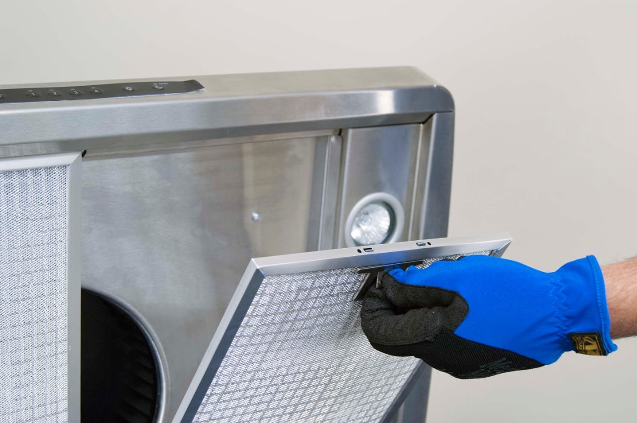 Comment nettoyer le filtre de la hotte à la maison