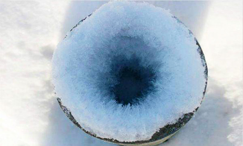 Comment dégeler une conduite d'eau gelée : un aperçu de 5 façons efficaces de résoudre le problème