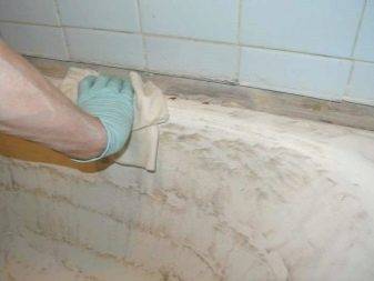 Restauration de baignoire à l'acrylique liquide : réparation de revêtement d'émail à faire soi-même