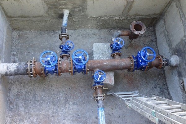 Quels tuyaux pour un puits sur une colline sont préférables d'utiliser