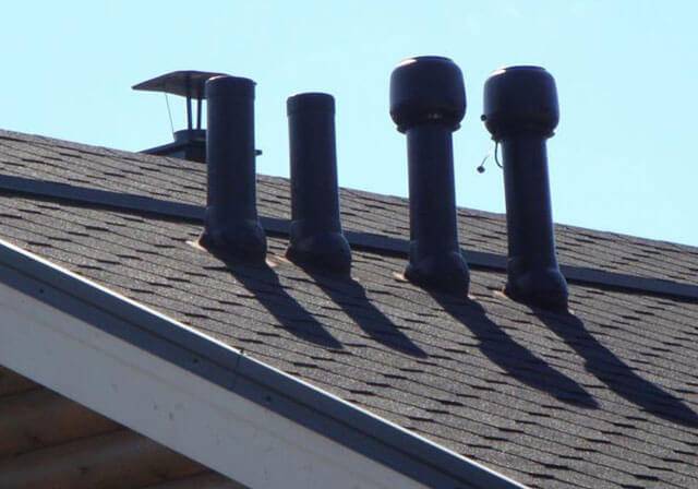 Ventilation du toit d'une maison privée, appareil et installation