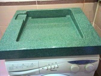 Les nuances de l'installation d'un évier sur une machine à laver: un exemple de travail étape par étape