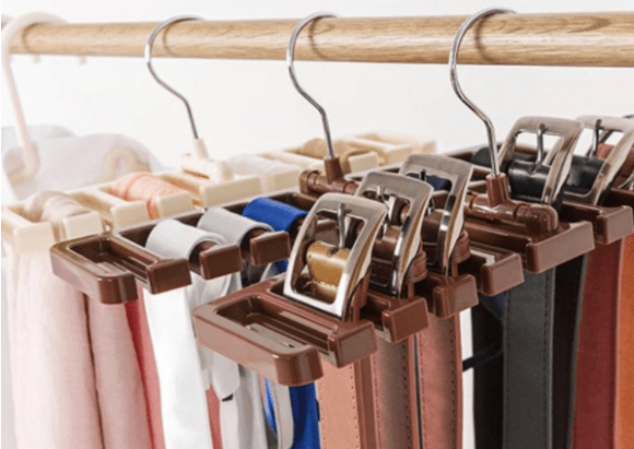 5 secrets du rangement compact et pratique des choses dans le placard