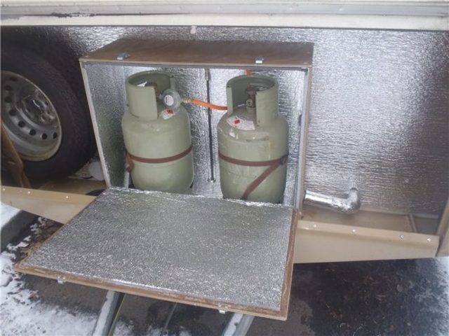 Comment isoler un puits pour l'hiver : meilleures méthodes + conseils utiles