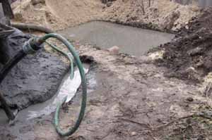 Comment pomper correctement un puits: méthodes de pompage après forage et pendant l'exploitation