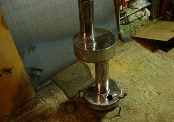 Comment construire un poêle à ventre avec de l'huile usée: instructions sur photos et dessins