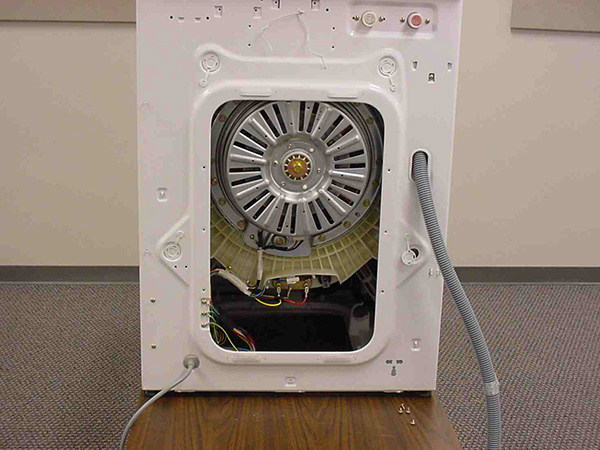Comment démonter une machine à laver: les nuances du démontage des modèles de différentes marques
