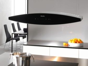 Hotte pour la cuisine avec un conduit d'air: comment aménager une hotte dans la cuisine avec et sans caisson