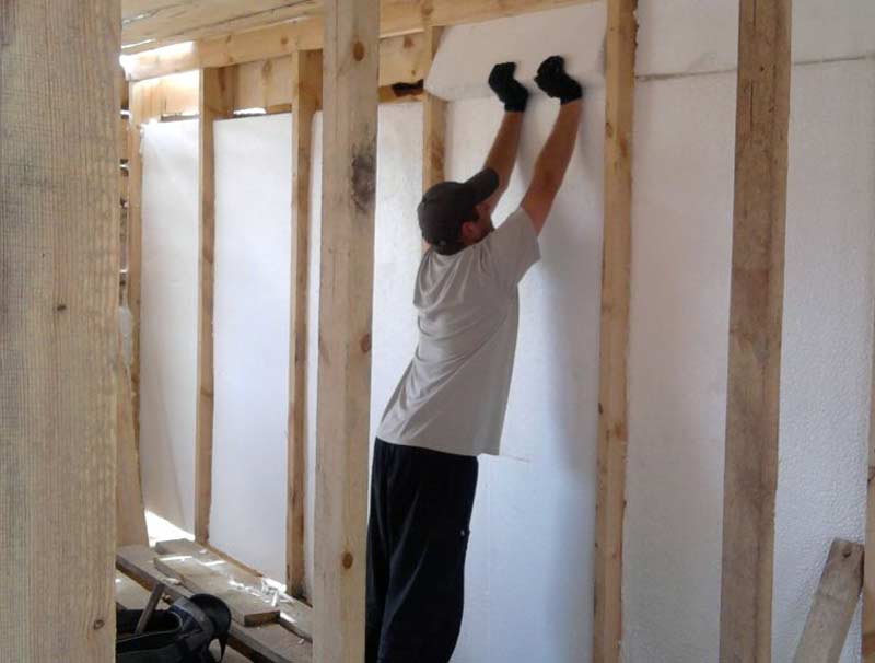 Comment et comment isoler le mur de l'appartement de l'intérieur