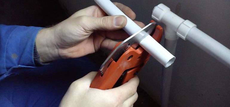 Comment choisir le bon coupe-tube : lequel convient à quels types de tuyaux ?