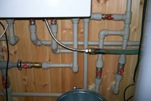 Schéma de tuyauterie pour chaudières à gaz et électriques