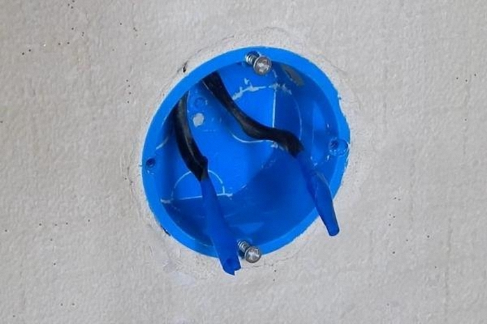 Installation de prises dans la salle de bain - procédure d'installation à faire soi-même et exigences de sécurité (120 photos + vidéo)