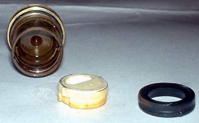 Pourquoi les tuyaux de l'appartement bourdonnent: déterminer les causes et analyser les moyens de résoudre le problème