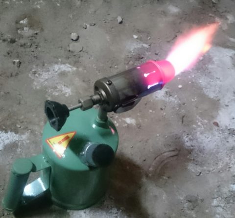 Comment dégeler une conduite d'eau gelée : un aperçu de 5 façons efficaces de résoudre le problème