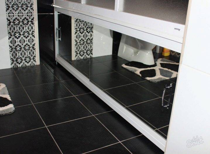 Comment faire un écran miroir sous la baignoire: instructions étape par étape