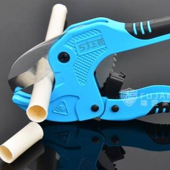 Ciseaux pour couper les tuyaux en polypropylène : lesquels choisir et comment les utiliser correctement